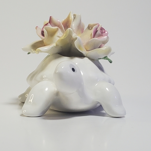 Vintage Raybur Staffordshire England Bone China Figurine Turtle with Roses EUC - Picture 4 of 10